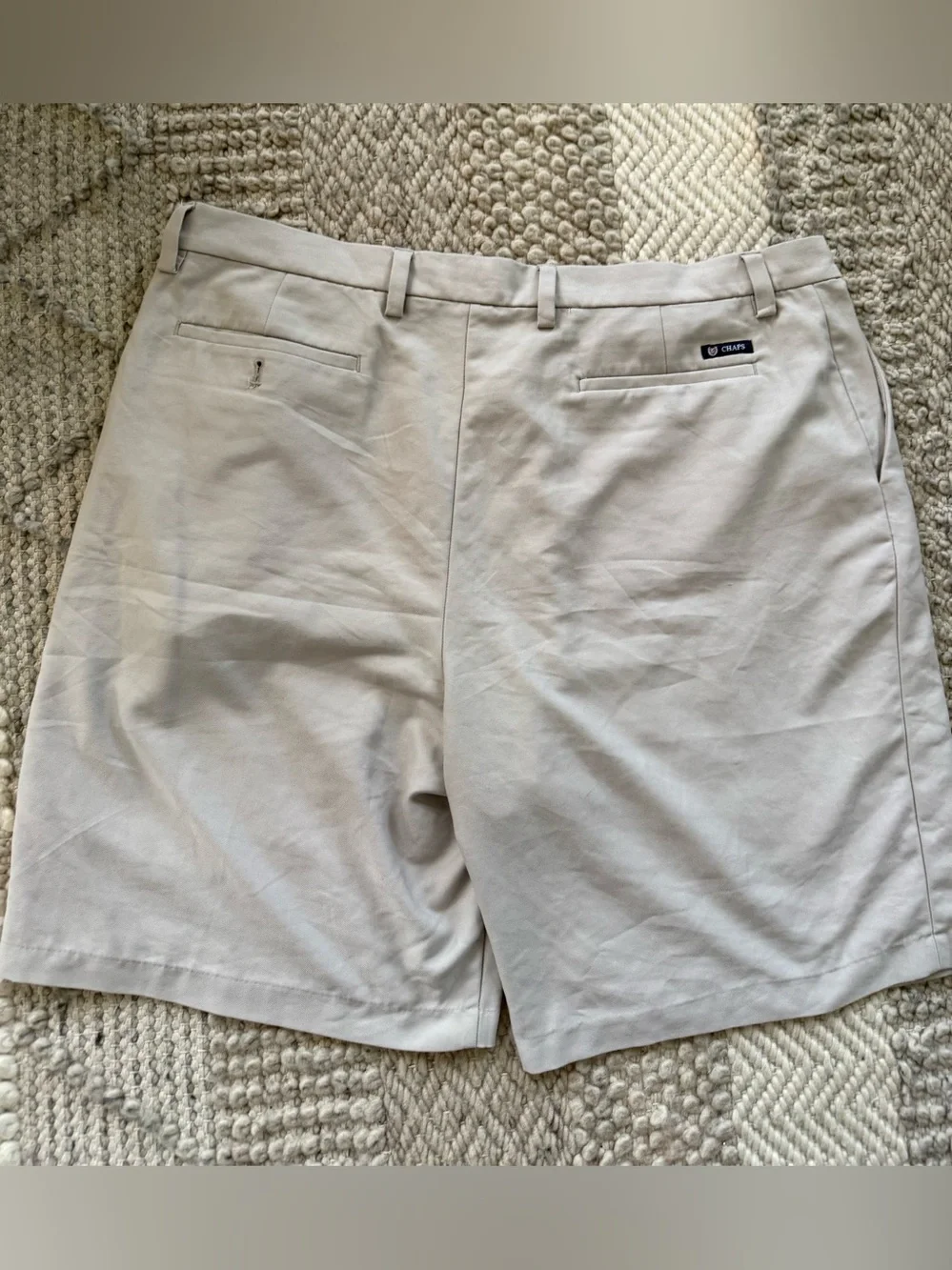 Chaps Men's Flat Front Shorts in Light Tan 42” waist pockets 10 inch inseam